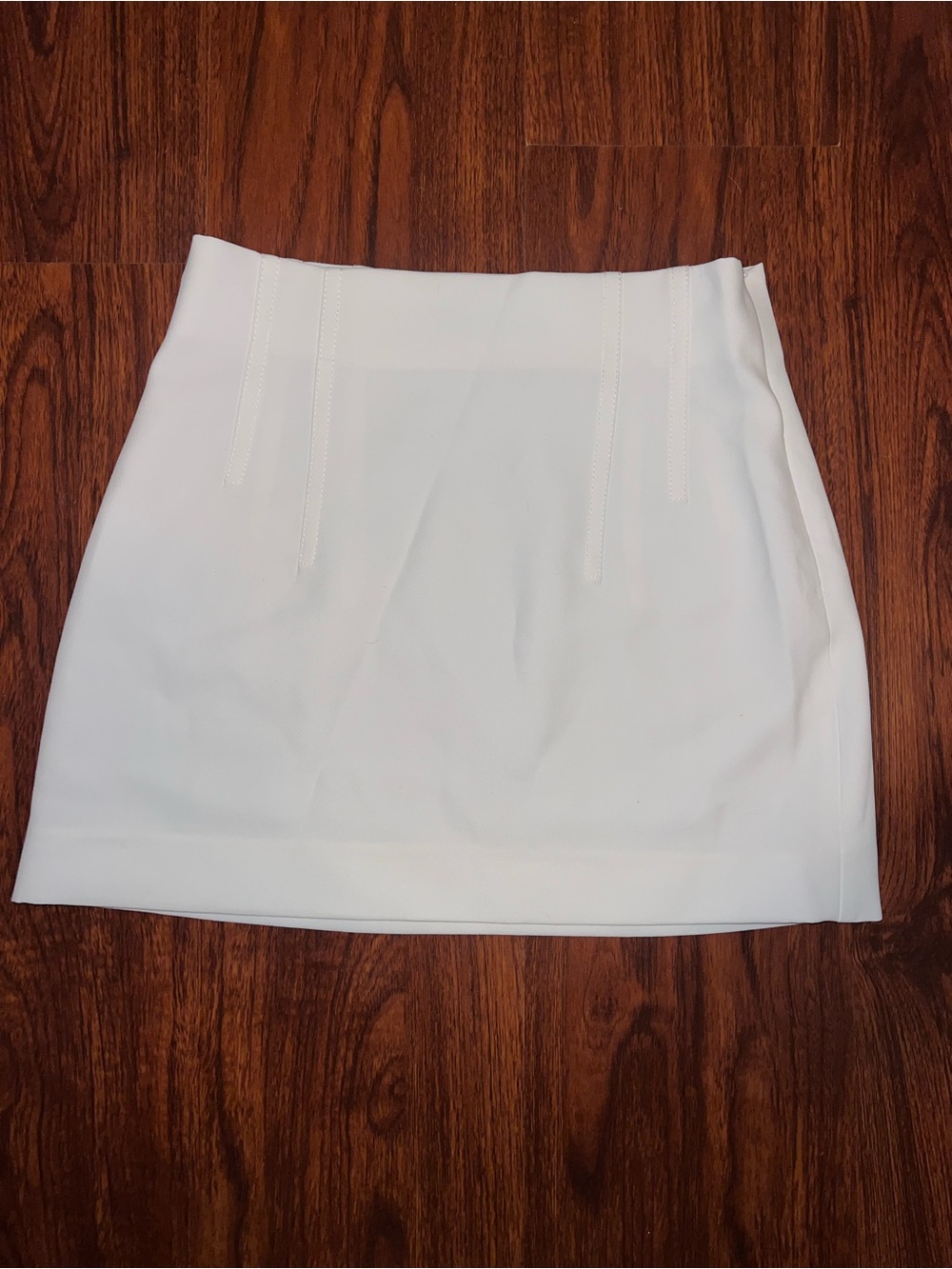 Classic White Women's Mini Skirt - Sleek A-Line Style
